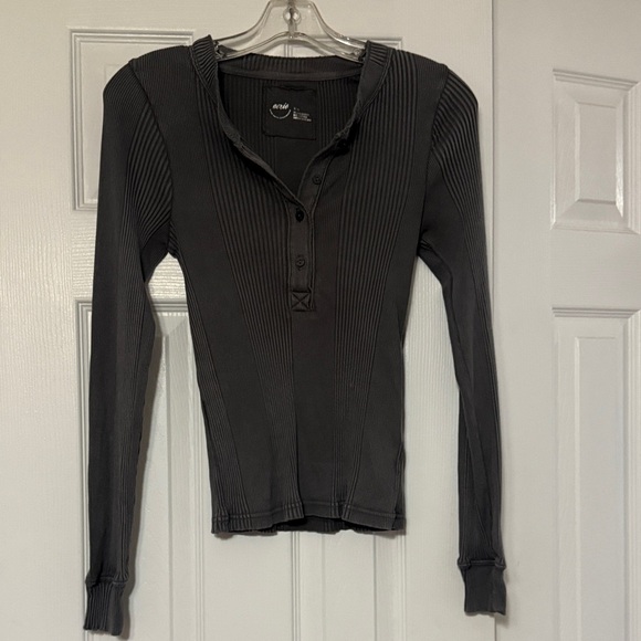 Aerie Charcoal Button Down Long Sleeve Shirt - Picture 2 of 6